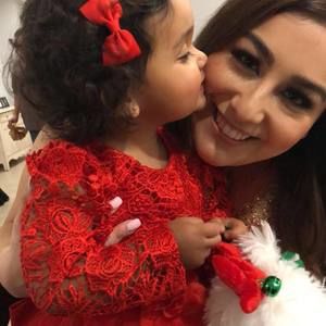 Meet your Posher, Sari